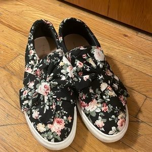 WOMEN'S HALOGEN FLORAL MIKA SLIP ON SHOES SIZE 8.5